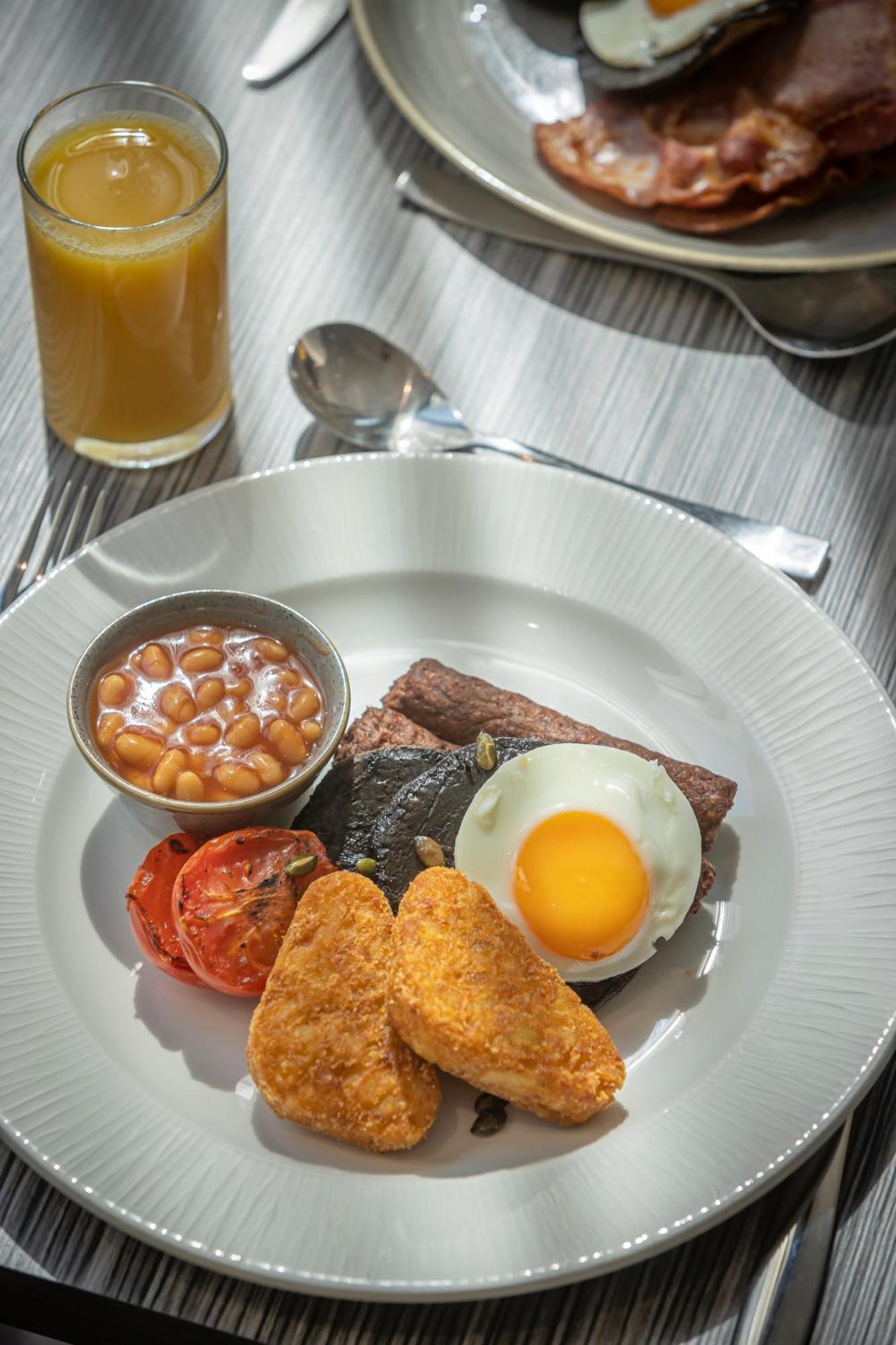 Maldron Hotel Brighton City Centre Экстерьер фото